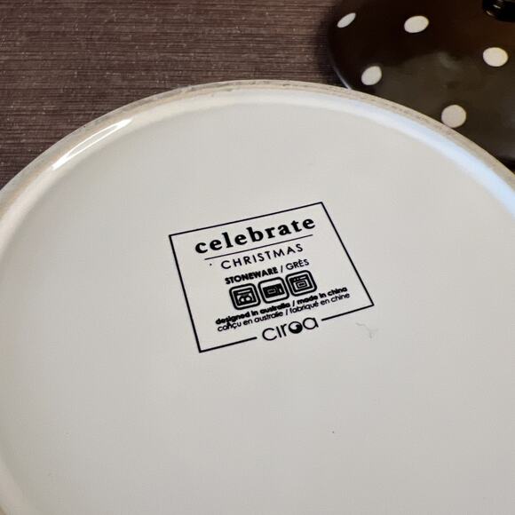 Ciroa “Celebrate Christmas” Brie Baker – Stoneware Cheese Dish – Bronze Lid dots - Picture 6 of 6